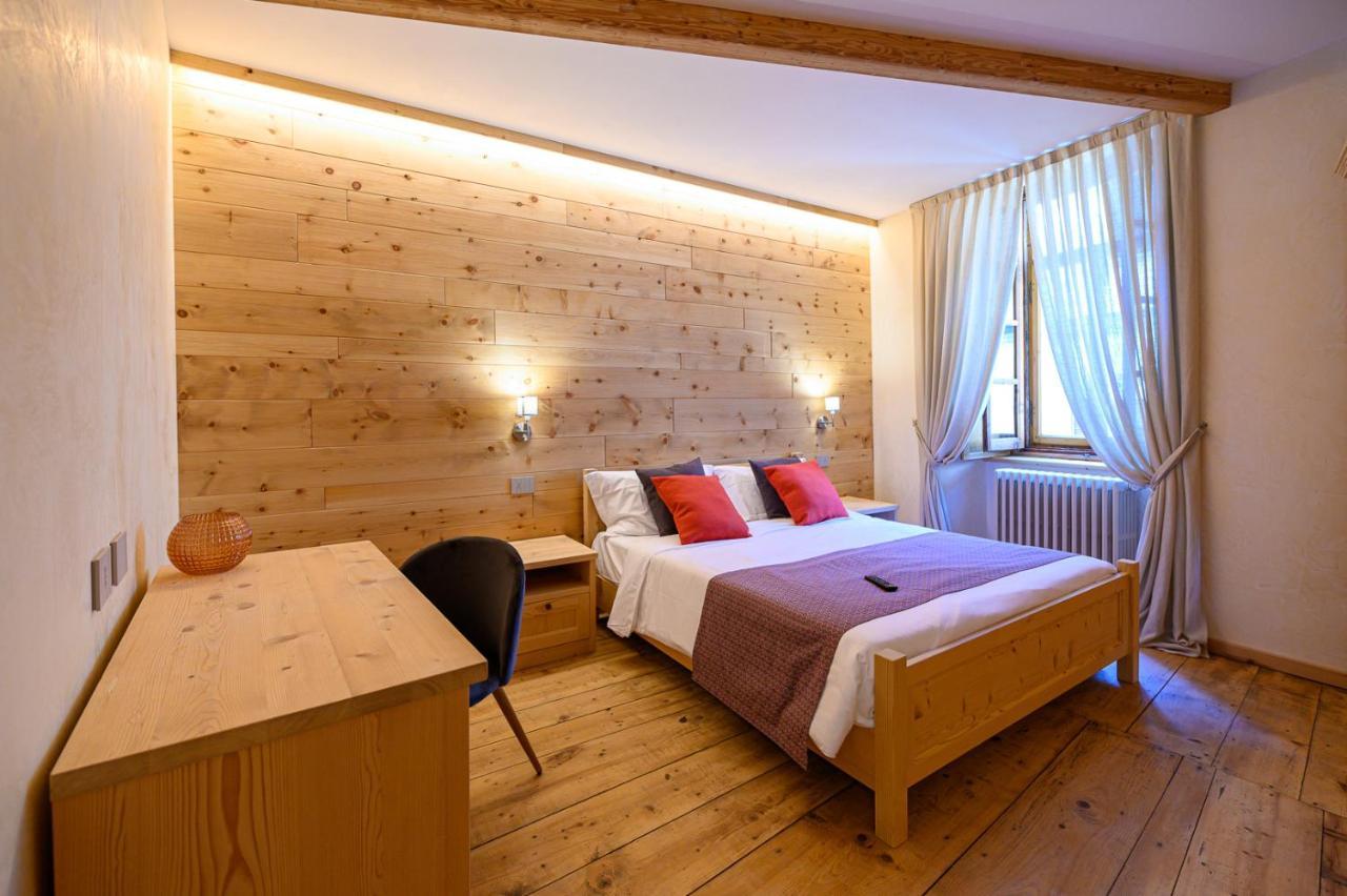 B&B Antica Residenza Centro Storico Tirano Exteriör bild