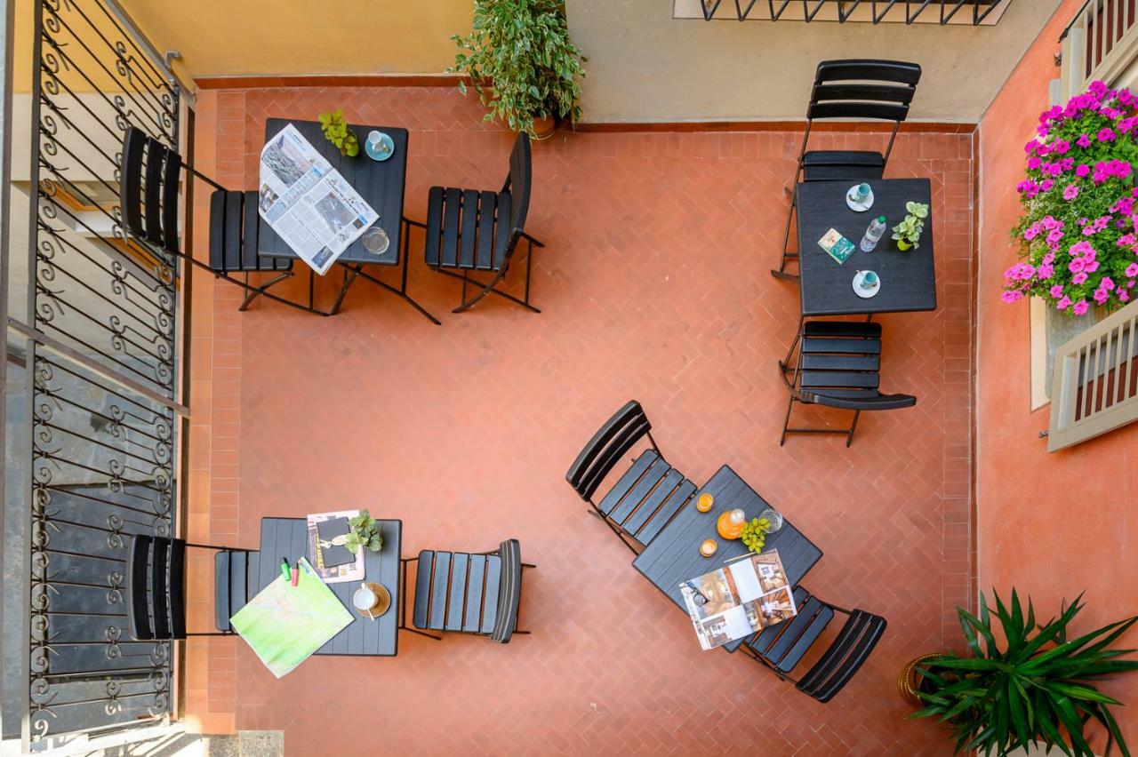 B&B Antica Residenza Centro Storico Tirano Exteriör bild