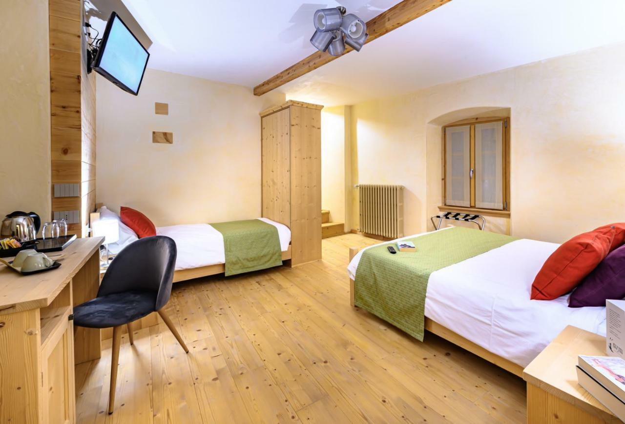 B&B Antica Residenza Centro Storico Tirano Exteriör bild