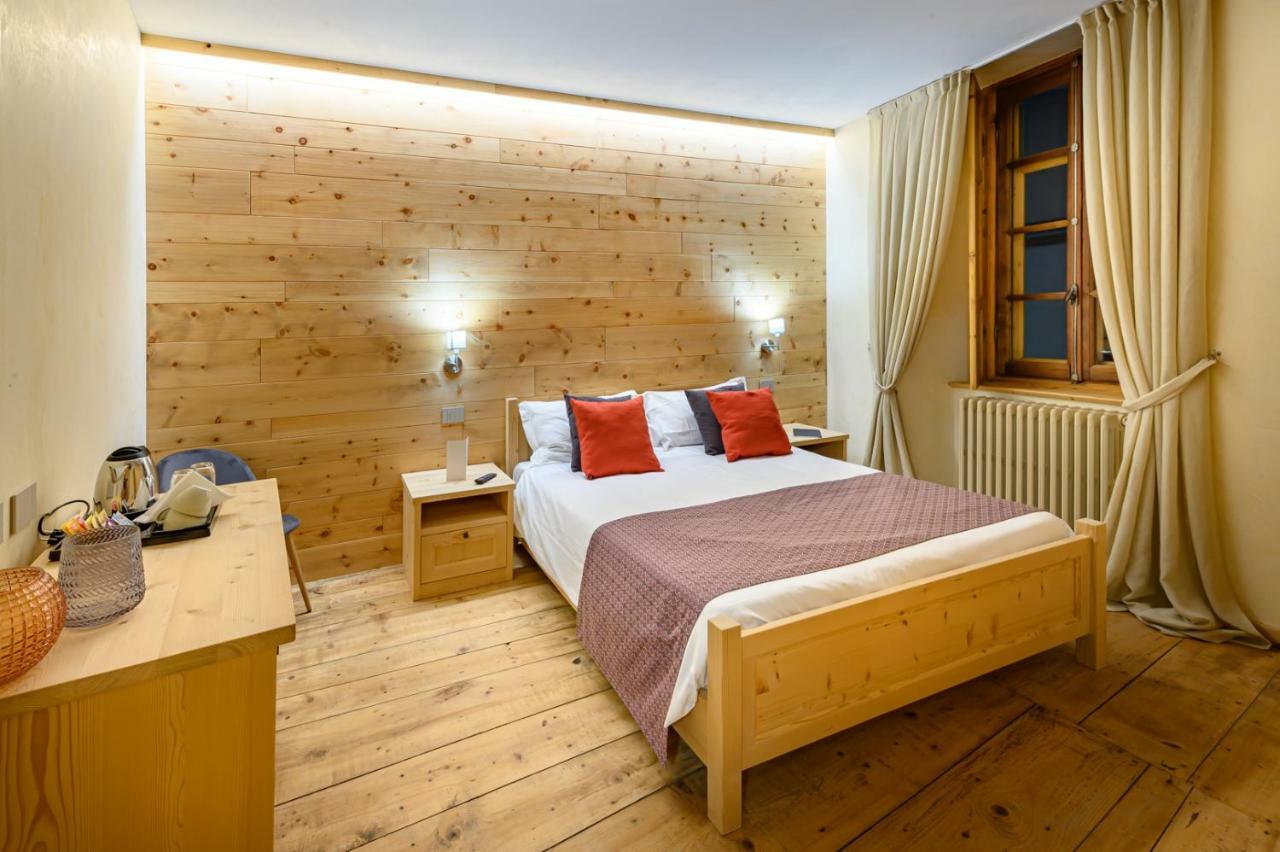 B&B Antica Residenza Centro Storico Tirano Exteriör bild