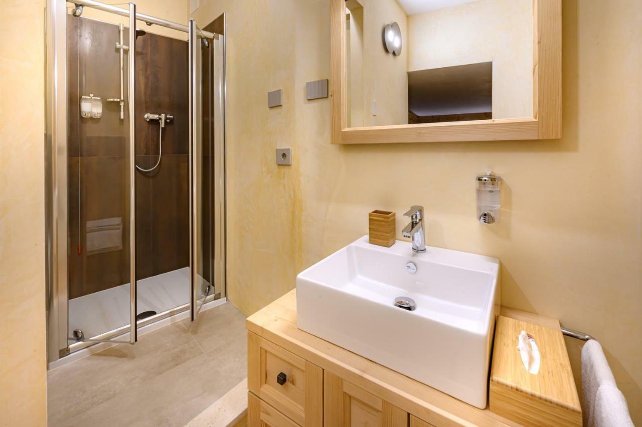 B&B Antica Residenza Centro Storico Tirano Exteriör bild