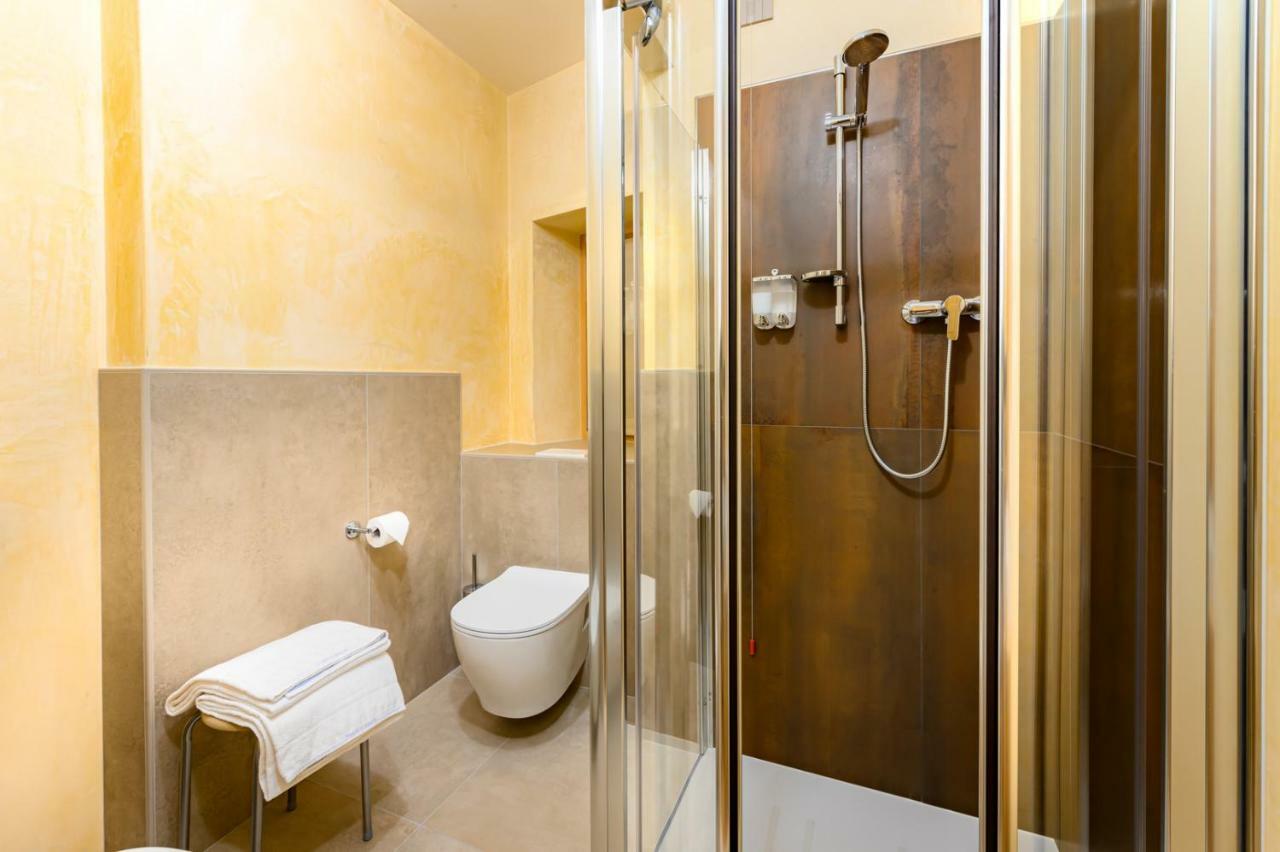 B&B Antica Residenza Centro Storico Tirano Exteriör bild